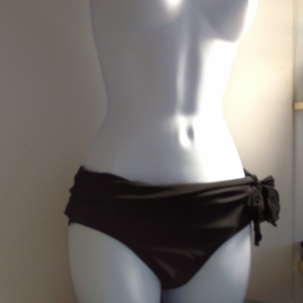 Be Creative New Black Bikini Bottoms